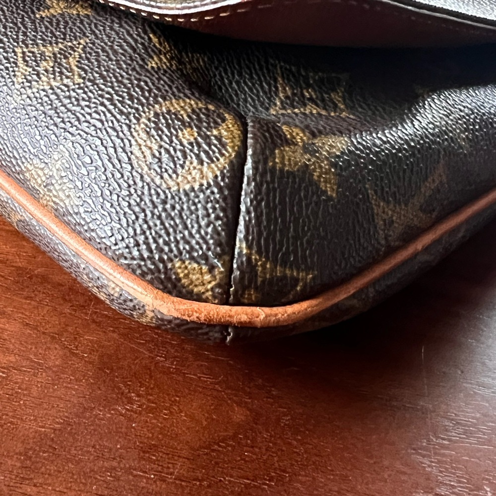 Louis Vuitton Monogram Musette Salsa Vintage Shoulder Bag - Picture 8 of 9